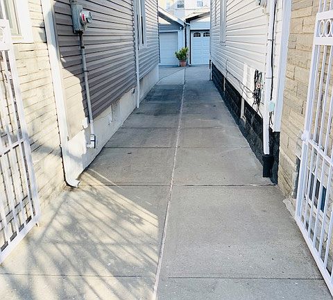 3rd image of 107-37 105th St