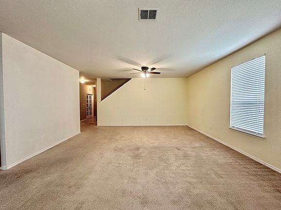 4th image of 14023 Laurel Br