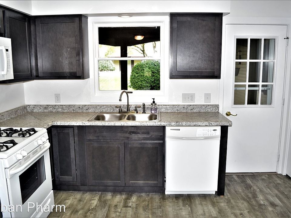 1st image of 243 Bona Vista Dr NW