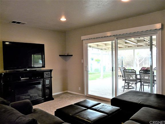 5th image of 2281 Wisteria St