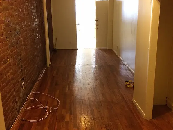 916 3rd Ave APT 5b, New York, NY 10022