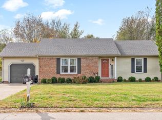 121 Man O War Dr, Oak Grove, KY 42262
