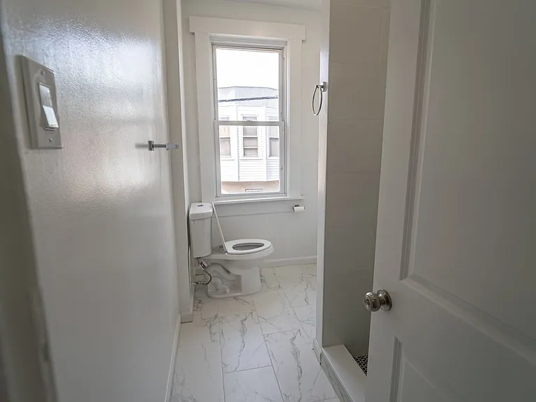 2410 Wharton St — Photo 10