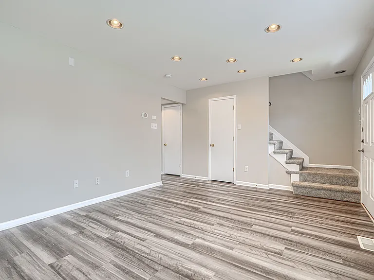 209 Bridge Dr — Photo 9