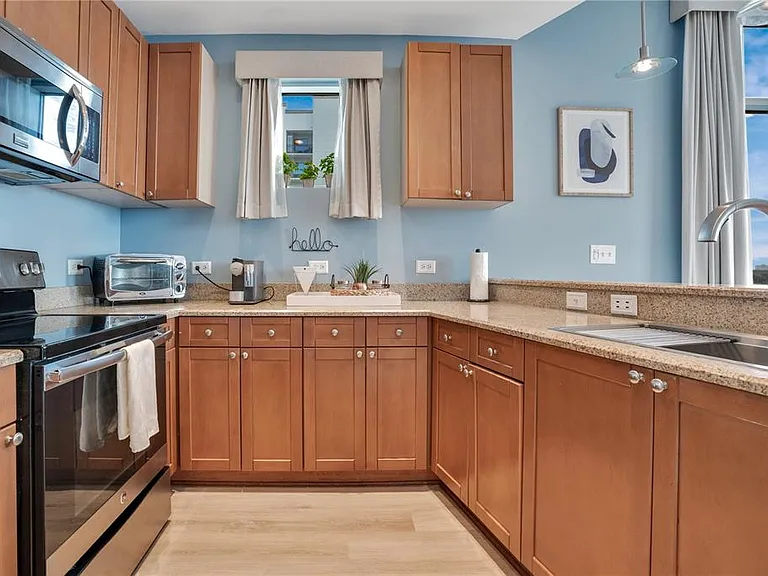 525 E Jackson St #P — Photo 15