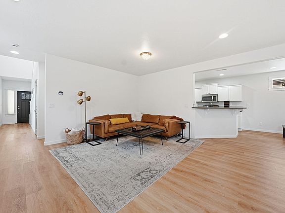 3rd image of 63264 Rossby Pl
