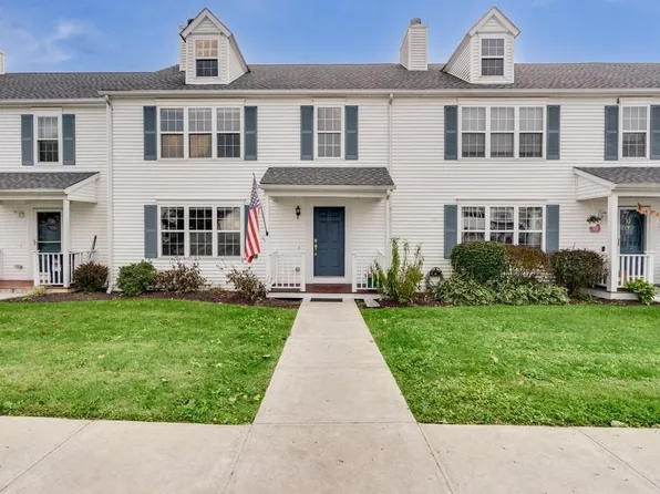 34 Mohawk Trail, Pawling, NY 12564