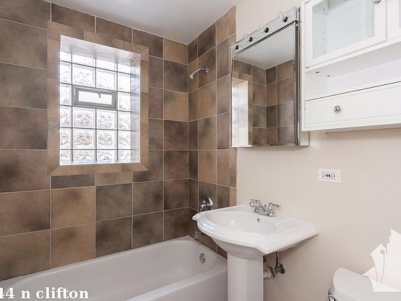 4th image of 3244 N Clifton Ave #1717