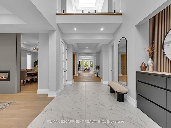 3rd image of 221 Morden Rd