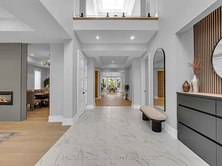221 Morden Rd E — Photo 3