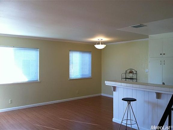4th image of 4431 Palm Ave APT 2