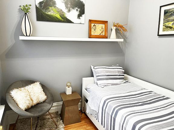 5th image of 1017 N Mozart St APT 2