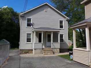135 Hartford Ave W, Uxbridge, MA 01569