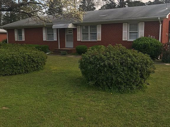 3rd image of 707 Darden Dr