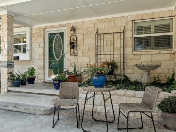 2300 Charboneau Dr, Waco, TX 76710
