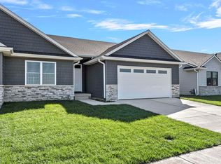 3310 Carnegie Dr, Springfield, IL 62711