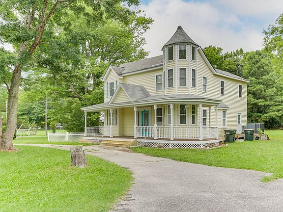 2nd image of 1302 Dare Rd