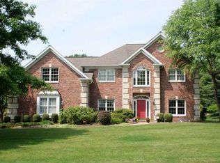202 Virginia Manor Dr, Pittsburgh, PA 15215