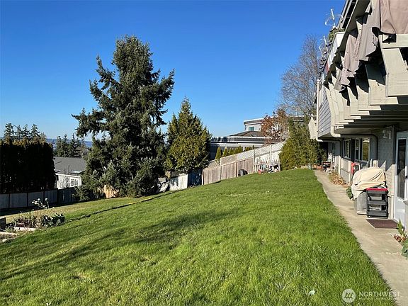 3rd image of 2311 Washington Avenue