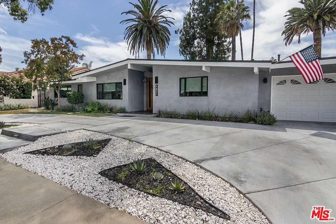4 bed, 3.5 bath, 2744 sqft, $11,500 — Photo 1