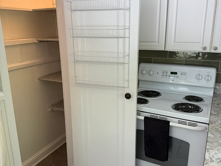 106 Morgan Ave — Photo 7