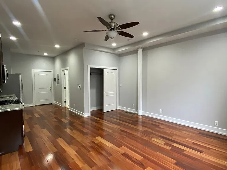 1238 E Columbia Ave #4 — Photo 2