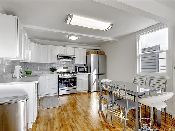 5th image of 72 Monterey Blvd APT A