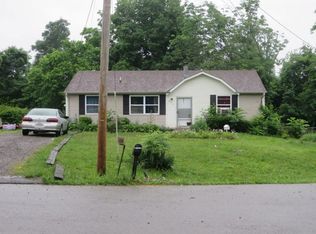 206 Creekside Dr, Clarksville, TN 37042