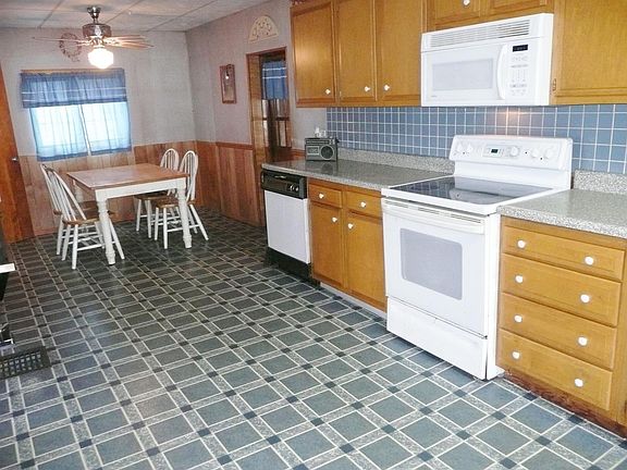 4th image of 745 Park Ave