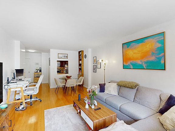 2nd image of 311 E 71st St APT 6C