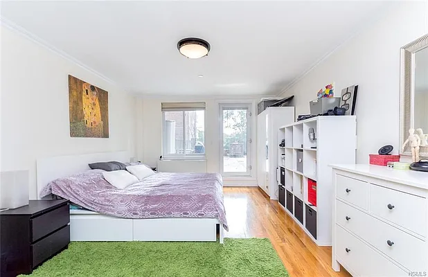 Rented by Re/Max In The City | media 8