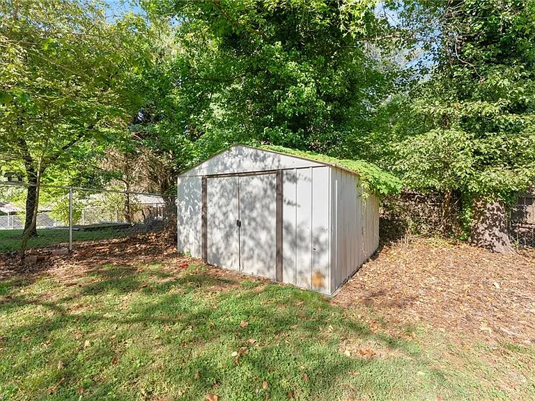 2050 Shaffer Rd — Photo 21
