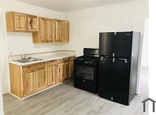 4 bed, $3,100 — Photo 2