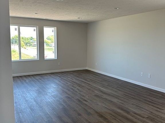 5th image of 1201-1231 Liberty Dr #2B-1Ba-939Sqft