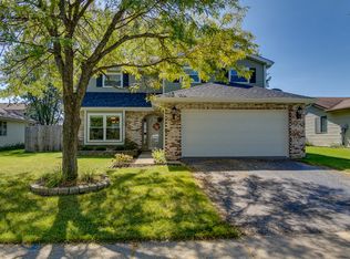 3496 Fox Hill Rd, Aurora, IL 60504