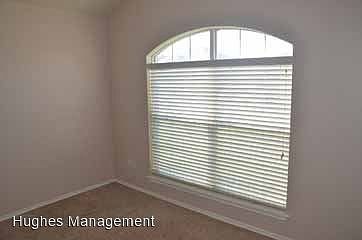 5th image of 613 Cavecreek St