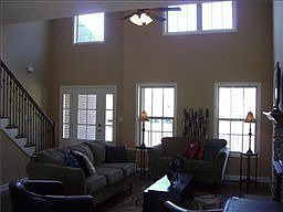 4th image of 937 Excalibur Dr