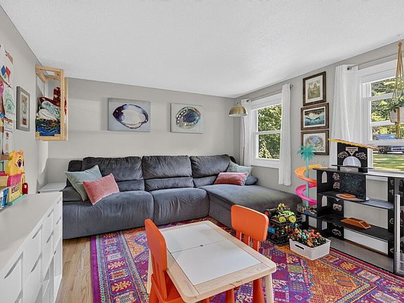 3rd image of 7 Oconnell Drive