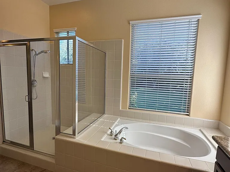 768 Quincy Ave — Photo 35
