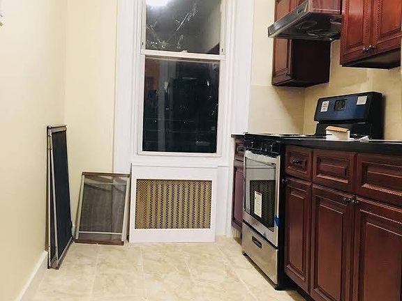 3rd image of 6420 Myrtle Ave #3