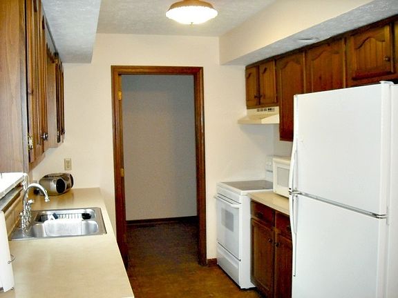 3rd image of 5700 Gardenia Dr