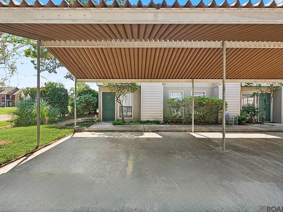 1st image of 923 Ridgepoint Ct Unit 923