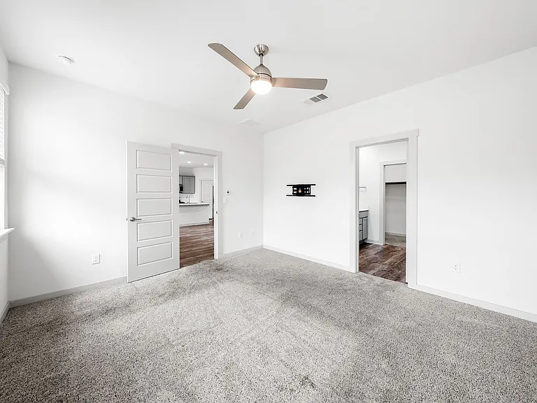 8025 City Top Blvd — Photo 13