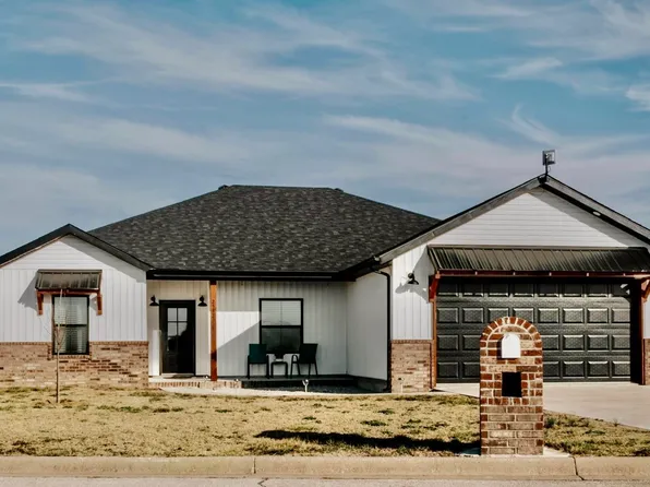 2552 Laredo Ave, Bolivar, MO 65613