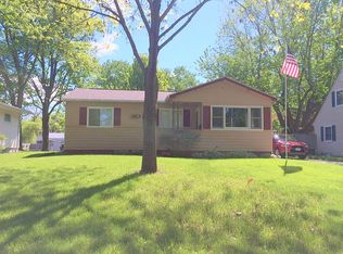 1261 Saint Andrews Ave, Waterloo, IA 50701