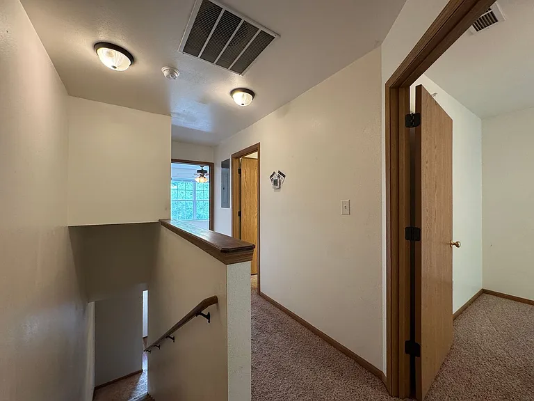 700 Hillside Rd — Photo 14