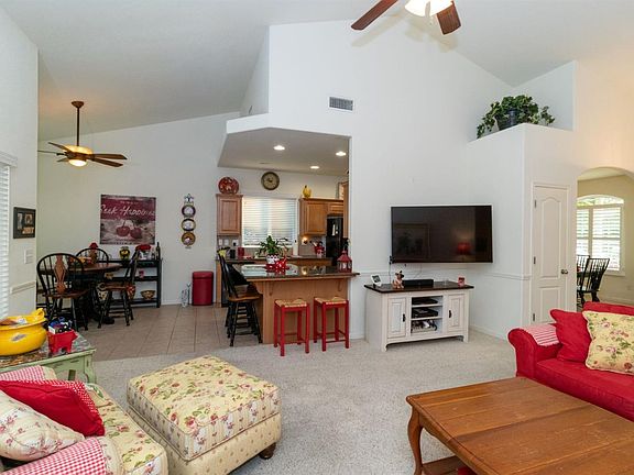4th image of 3164 N McKelvey Ave