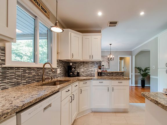 5th image of 4934 Stillwood Dr