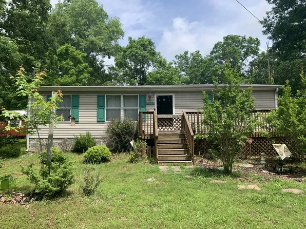 2807 Hall Dr, Centerville, TN 37033