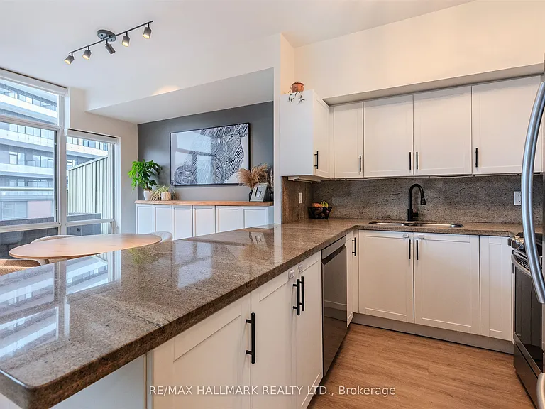39 Parliament St #916 — Photo 14